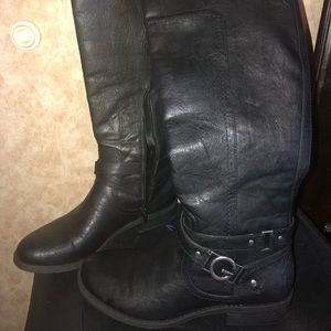 Guess boots